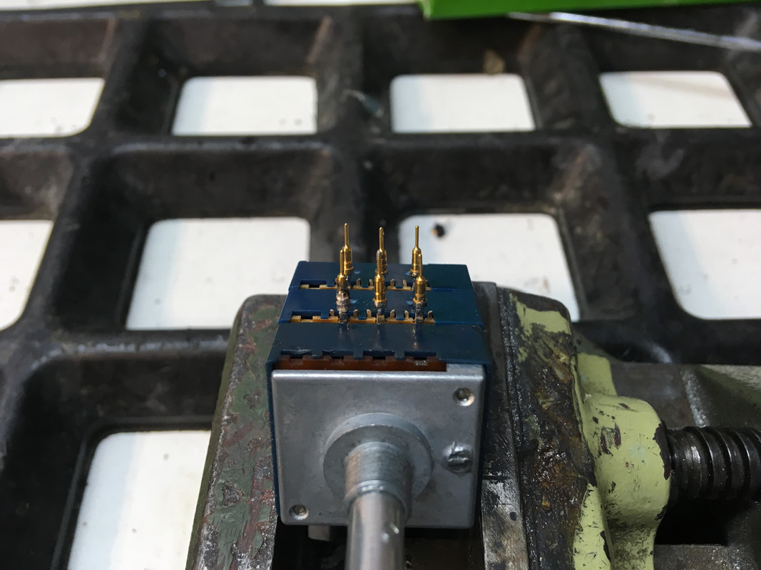 D8C4A569-0065-4CE0-AC41-9BBCD80EEF22