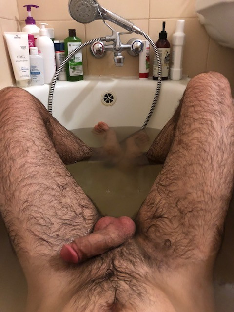 4C6C2676-64DF-4319-B2E3-268537402A5D