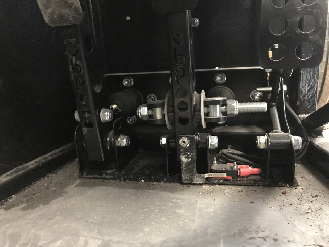 6EEC2F4F-E632-46A3-9A2D-9691202F014C