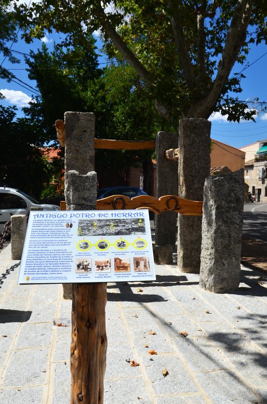 FRESNEDILLAS DE LA OLIVA-15-8-2019 - Madrid y sus pueblos-2000/2022 (21)