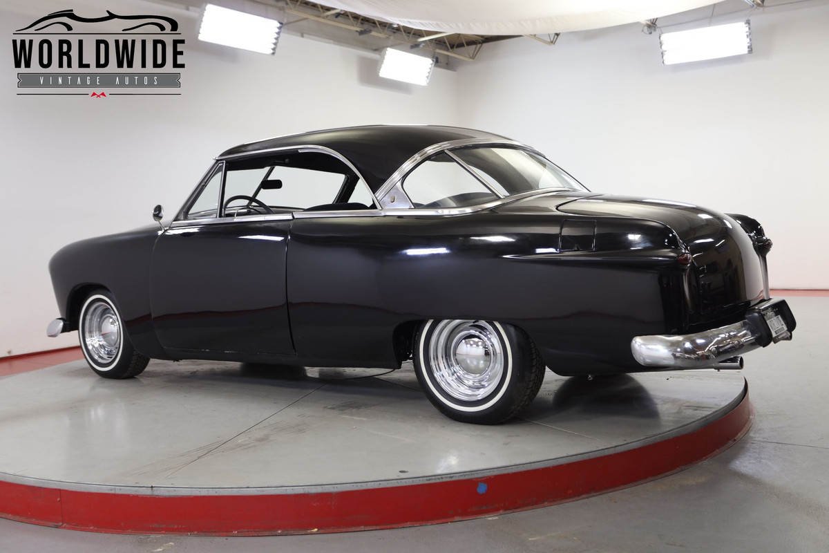 1951-ford-victoria
