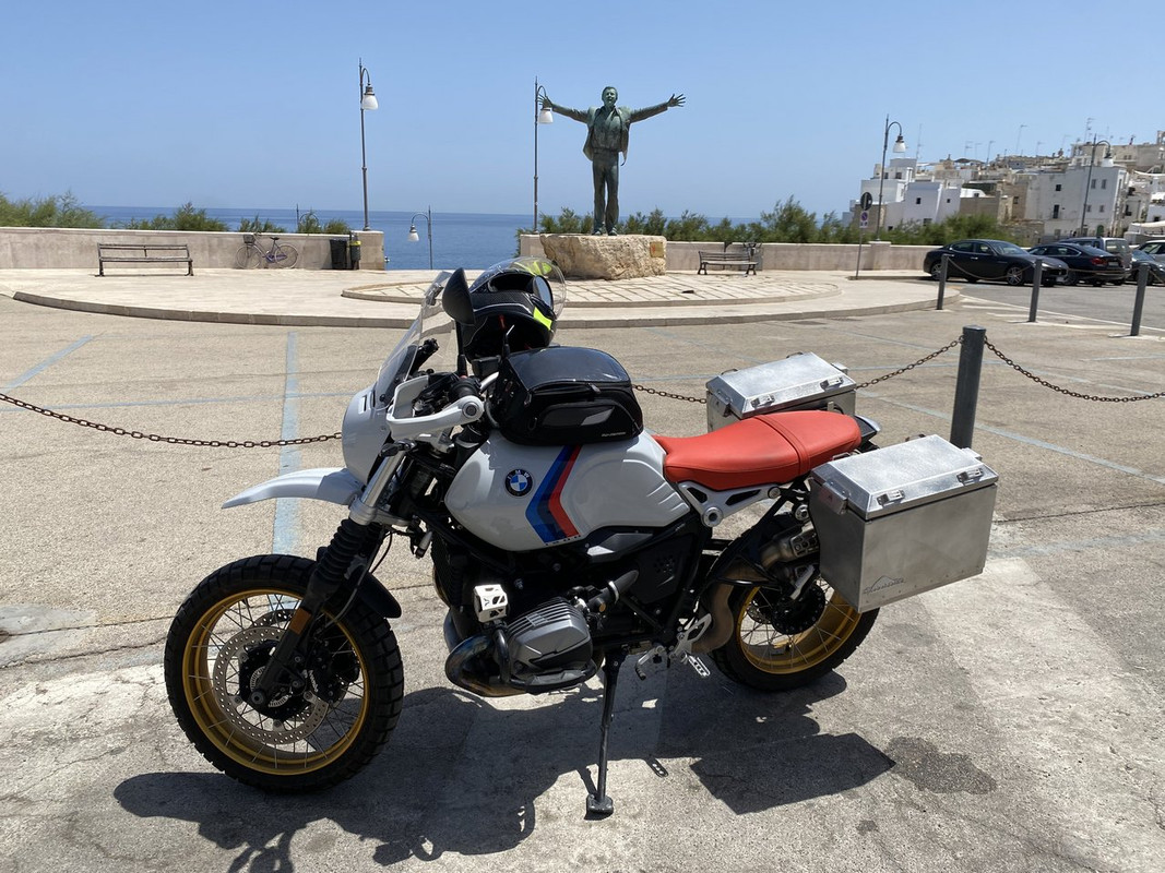 B8C8031C-0A8A-40F9-B0AF-8D688D6568E9