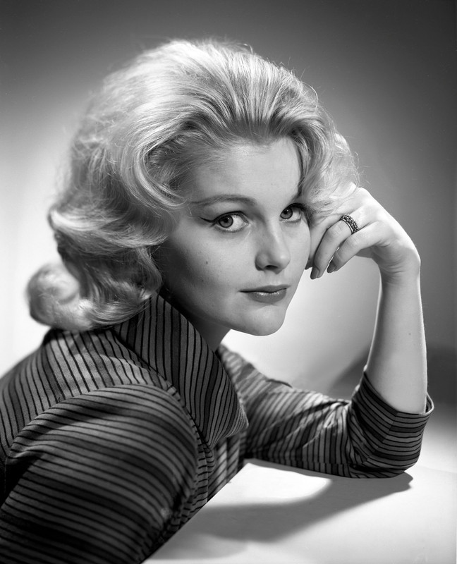 carol lynley b95