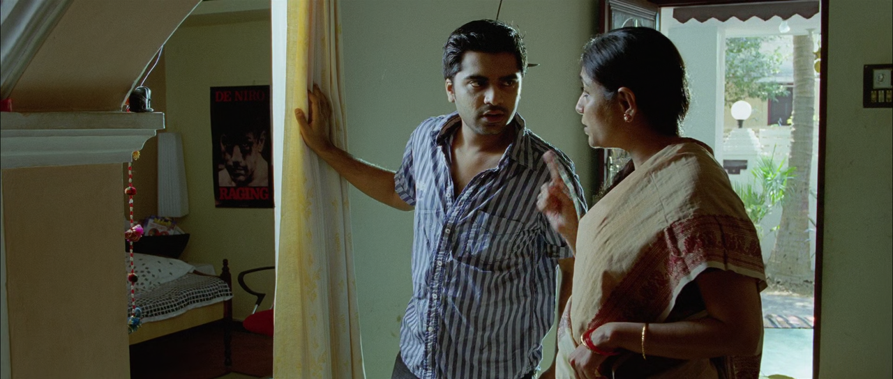 Download Vinnaithaandi Varuvaayaa (2010) Tamil BluRay 480p [350MB] || 720p [900MB]