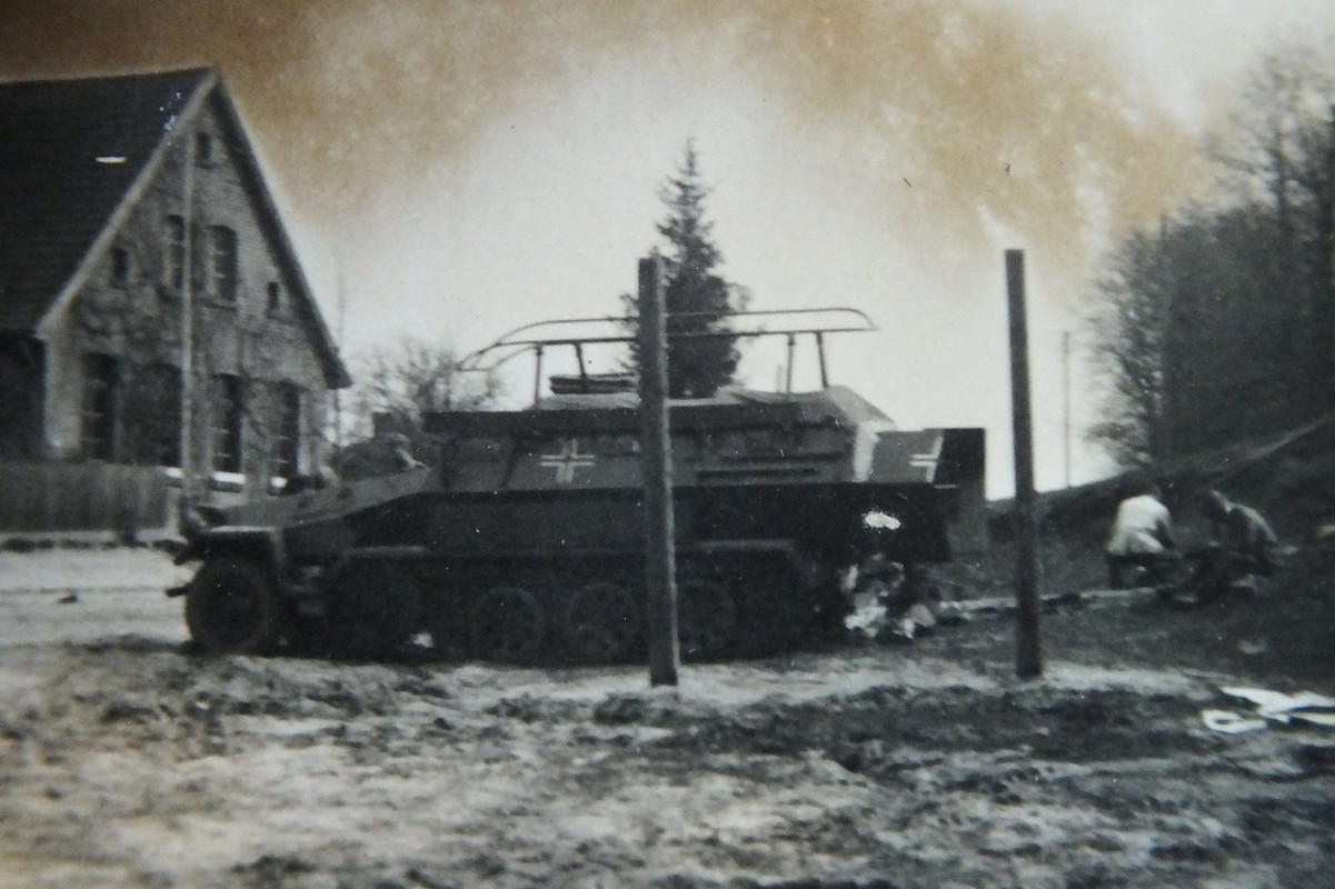 SdKfz 251-3 Halbkette Schützenpanzer Mittlerer F