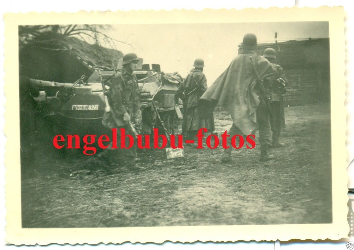 SdKfz - Kettenfahrzeug - Spähwagen mit WH-632972