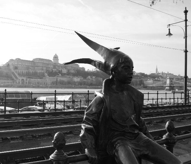 BUDAPEST EN UN FIN DE SEMANA - Blogs de Hungria - Puente de las Cadenas, Noria, estatuas, Parlamento, Catedral etc (26)