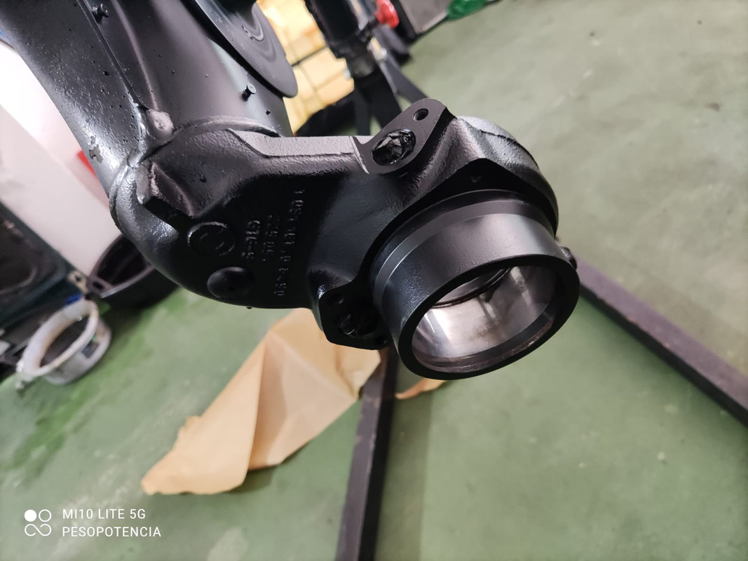 F0C60B12-33F5-498B-98DD-D331FF85C737