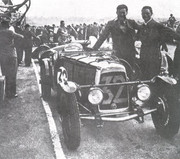 24 HEURES DU MANS YEAR BY YEAR PART ONE 1923-1969 - Page 19 39lm32-HRG-PCClark-MChambers