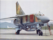 https://i.postimg.cc/bZ5992Yd/mig-23-s-podvesnym-bakom.jpg