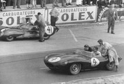24 HEURES DU MANS YEAR BY YEAR PART ONE 1923-1969 - Page 40 57lm04-Jag-Dtype-D-Hamilton-M-Gregory