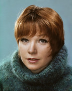 Shirley-Mac-Laine-d24