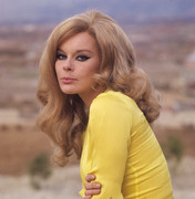 elke-sommer-mg23