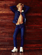 Ross-Lynch-superficial-guys-97bis