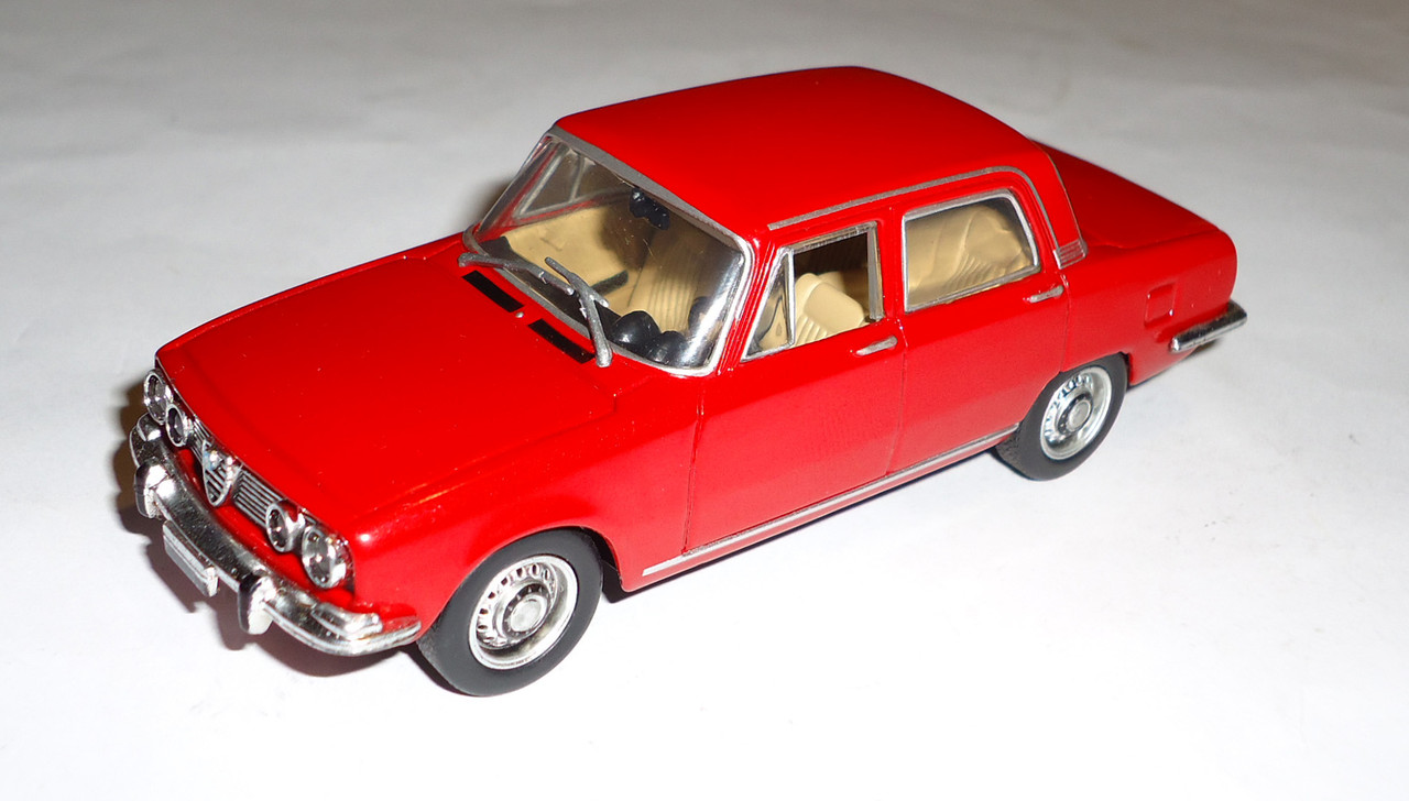 Alfa-Romeo-1750 (1968) 1