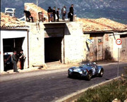  1964 International Championship for Makes - Page 3 64tf150-AC-Shelby-Cobra-V-Arena-V-Coco-1