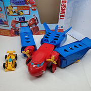 Rexcue-Bots-Optimus-Prime-Jumbo-Jet-Wing-Racer-5