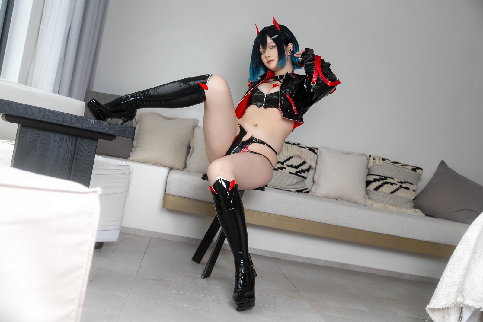 屿鱼 Yuyu 碧蓝航线 胡滕 赛车服 Cosplay 写真集（41P｜197MB）插图2