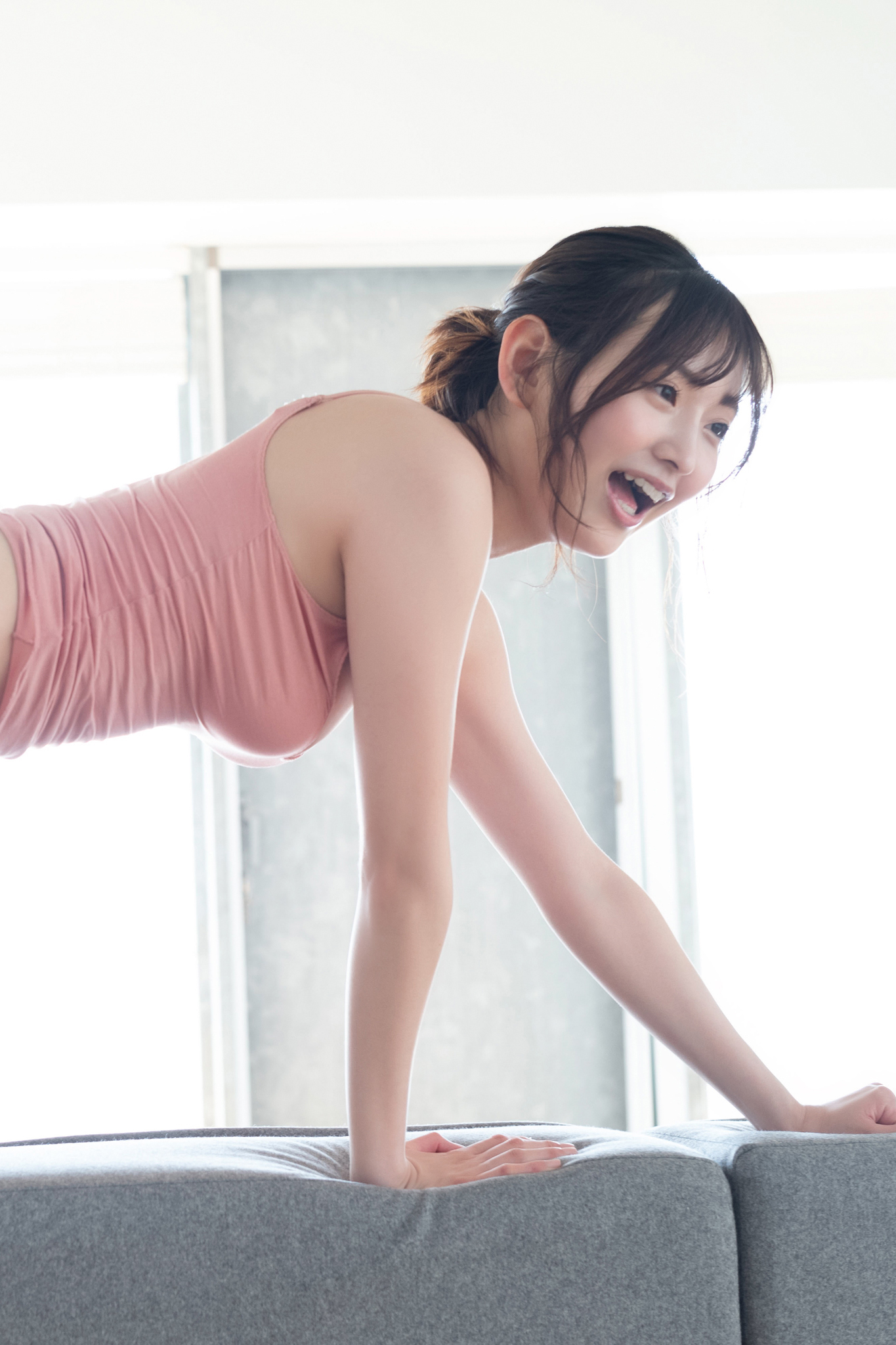 斎藤愛莉 NO.002「見つめて、触れて。」 14