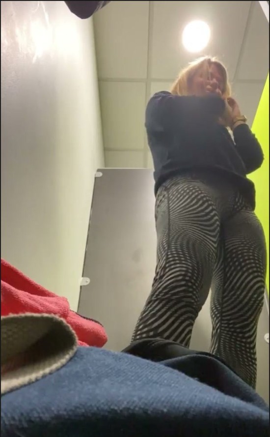 [Image: Voyeur23955121619.jpg]