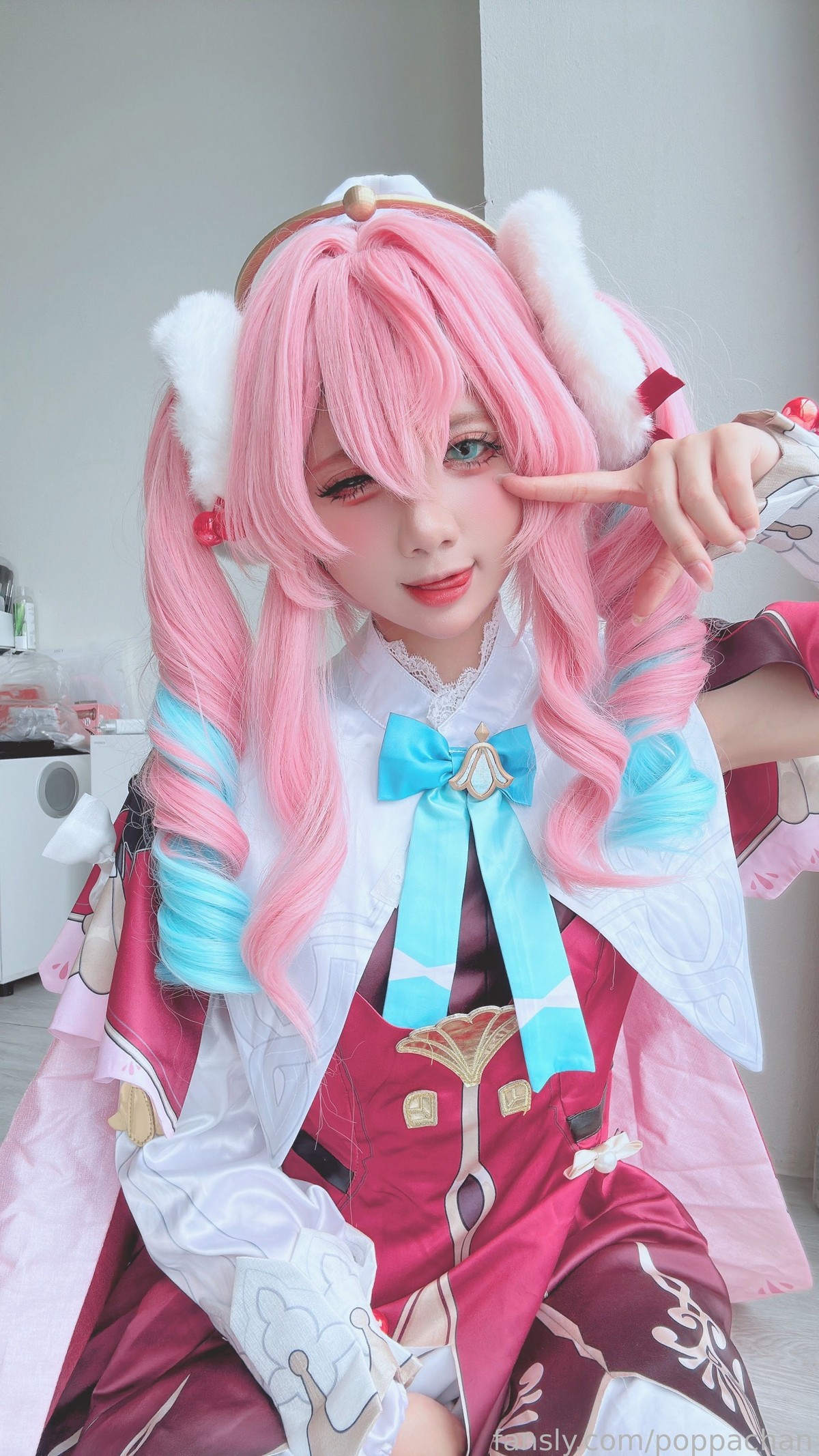 PoppaChan Hyacine Cosplay Set – 25 Photos 32MB