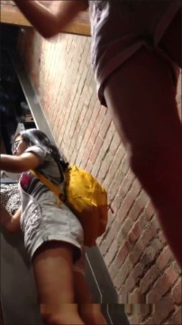 [Image: Voyeur13705081728.jpg]