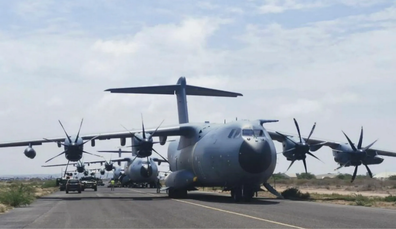 Seis mexicanos más serán evacuados de Sudán: Ebrard