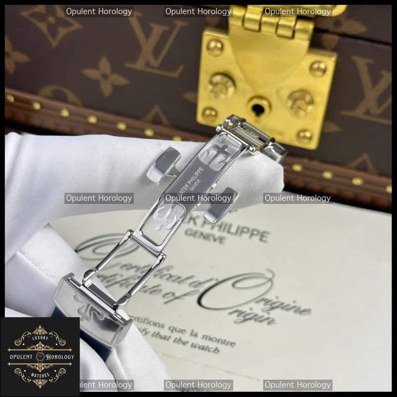 Patek Philippe Aquanaut 5168G Replica Blue Dial 42.2mm Steel Caliber 324SC