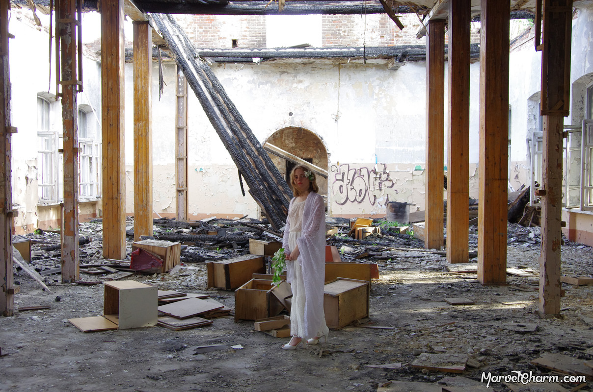 MarvelCharm_Nicolette-Ruins-004