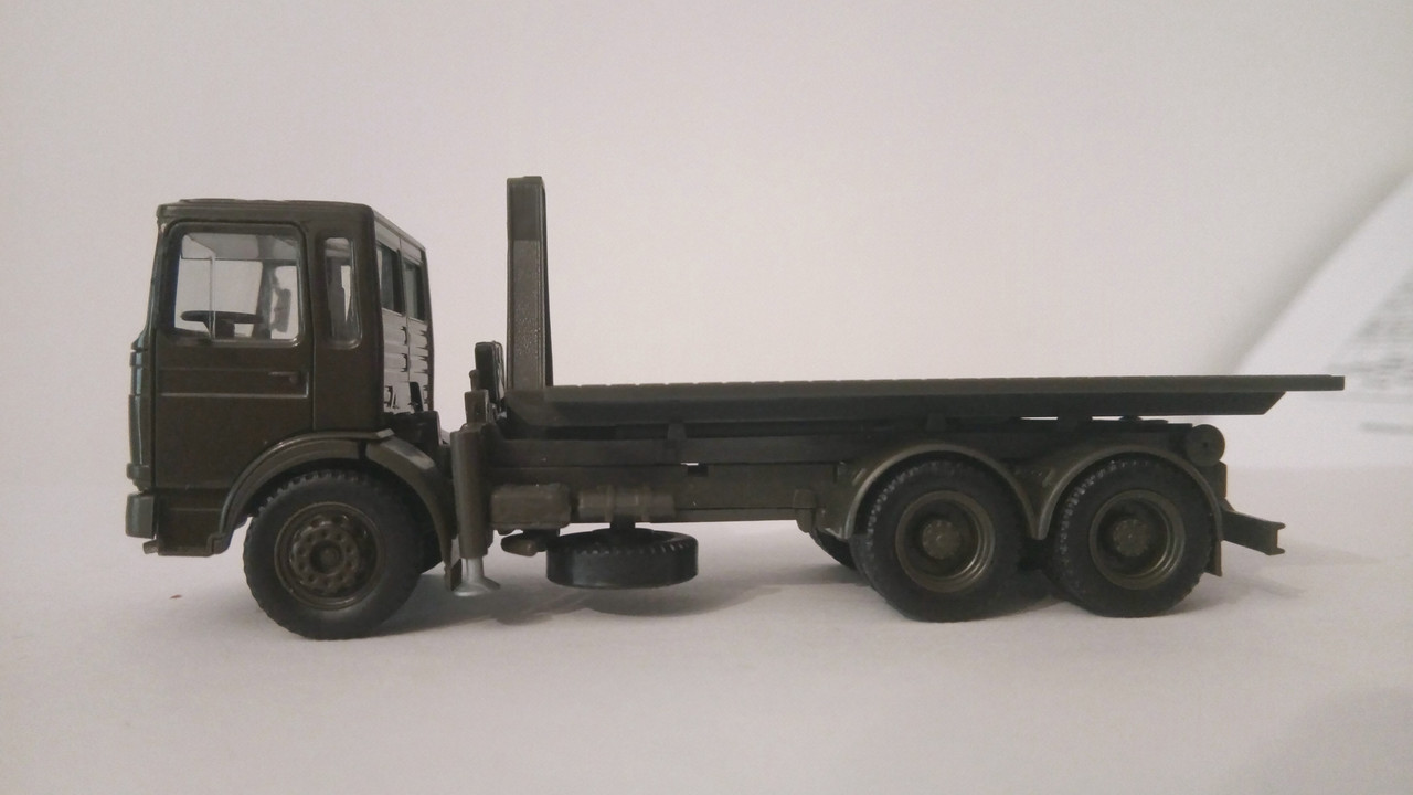 Macht (7730)