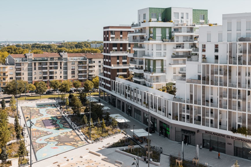 https://i.postimg.cc/br3P6jJC/cartoucherie-hotel-sangha-vue1.jpg