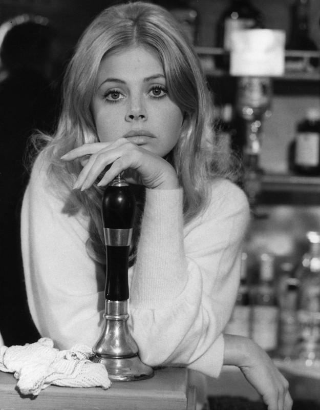 Britt_Ekland_mc07