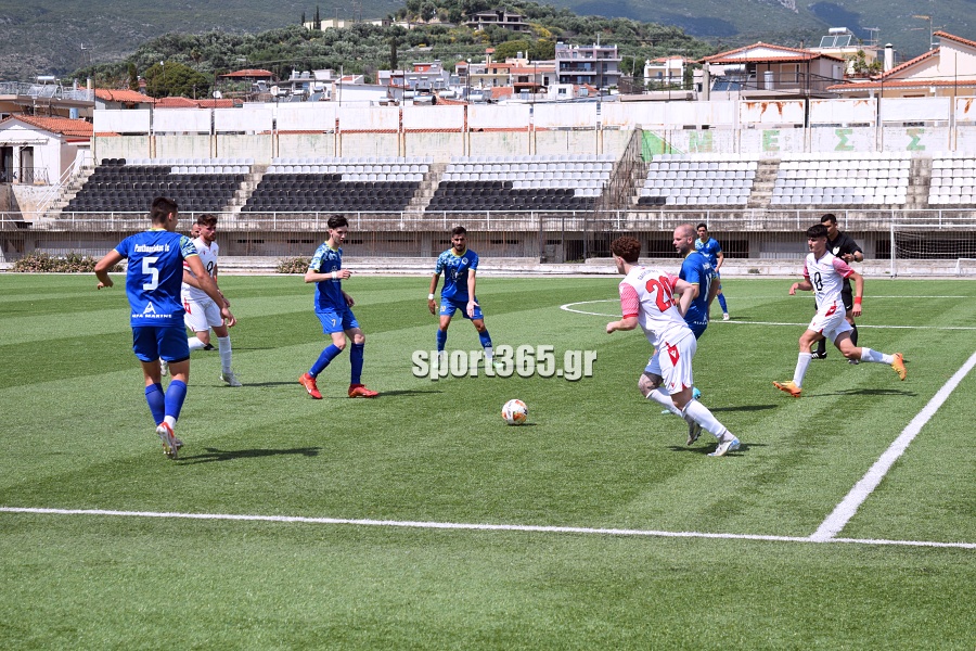 , &Pi;&alpha;&nu;&theta;&omicron;&upsilon;&rho;&iota;&alpha;&kappa;ό&sigmaf;- &Pi;&alpha;&lambda;&lambda;&eta;&xi;&omicron;&upsilon;&rho;&iota;&alpha;&kappa;ό&sigmaf; 3-0: &Mu;&epsilon; &tau;&omicron; &delta;&epsilon;&xi;ί &sigma;&tau;&alpha; &mu;&pi;&alpha;&rho;ά&zeta; &mu;&epsilon; &chi;&alpha;&tau; &tau;&rho;&iota;&kappa; &tau;&omicron;&upsilon; &Alpha;&gamma;&gamma;&epsilon;&lambda;ή (&phi;&omega;&tau;&omicron;&gamma;&rho;&alpha;&phi;ί&epsilon;&sigmaf;)