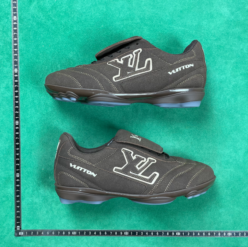 Louis Vuitton Footprin