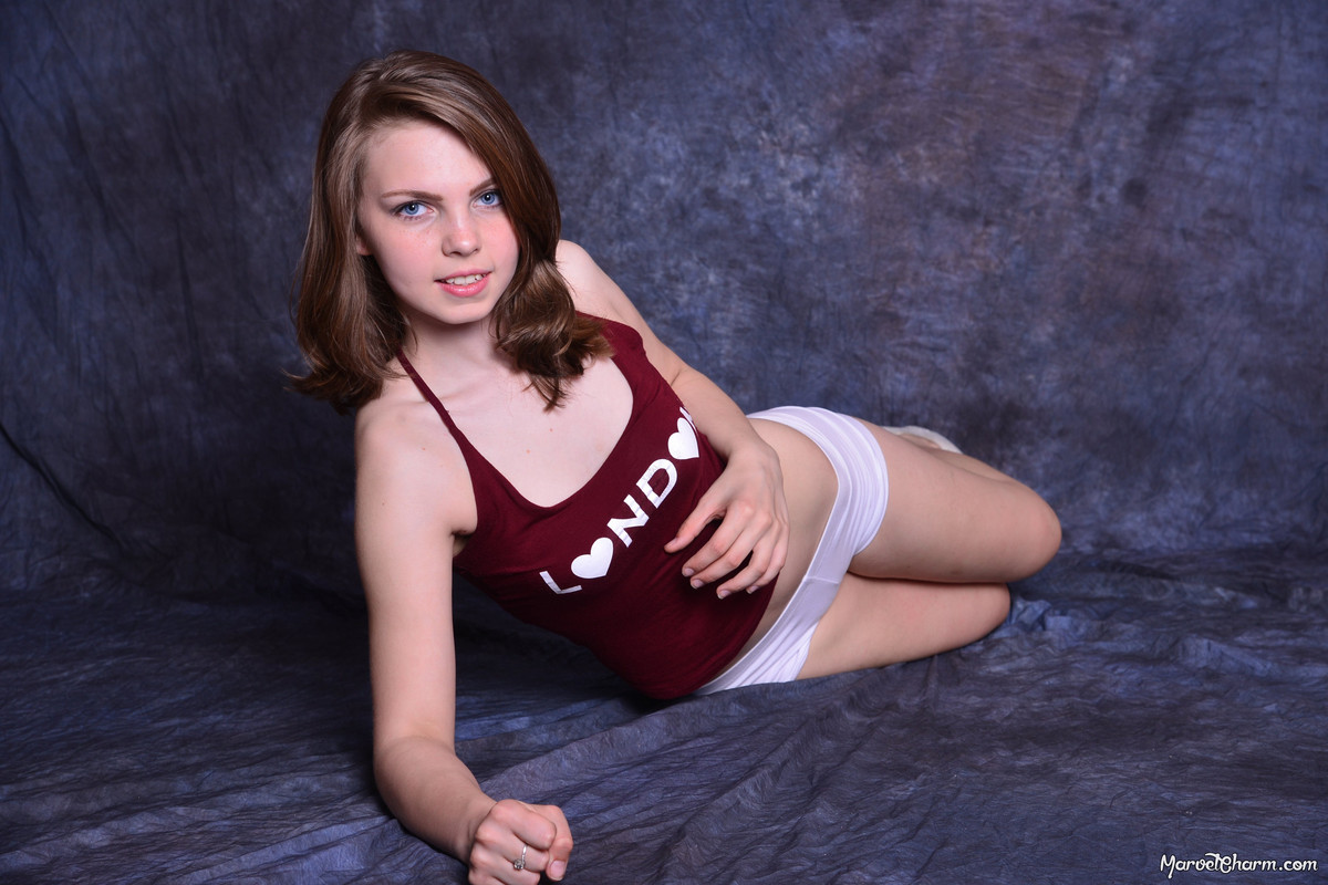 MarvelCharm_Rebecca-First-Time-Topless-111