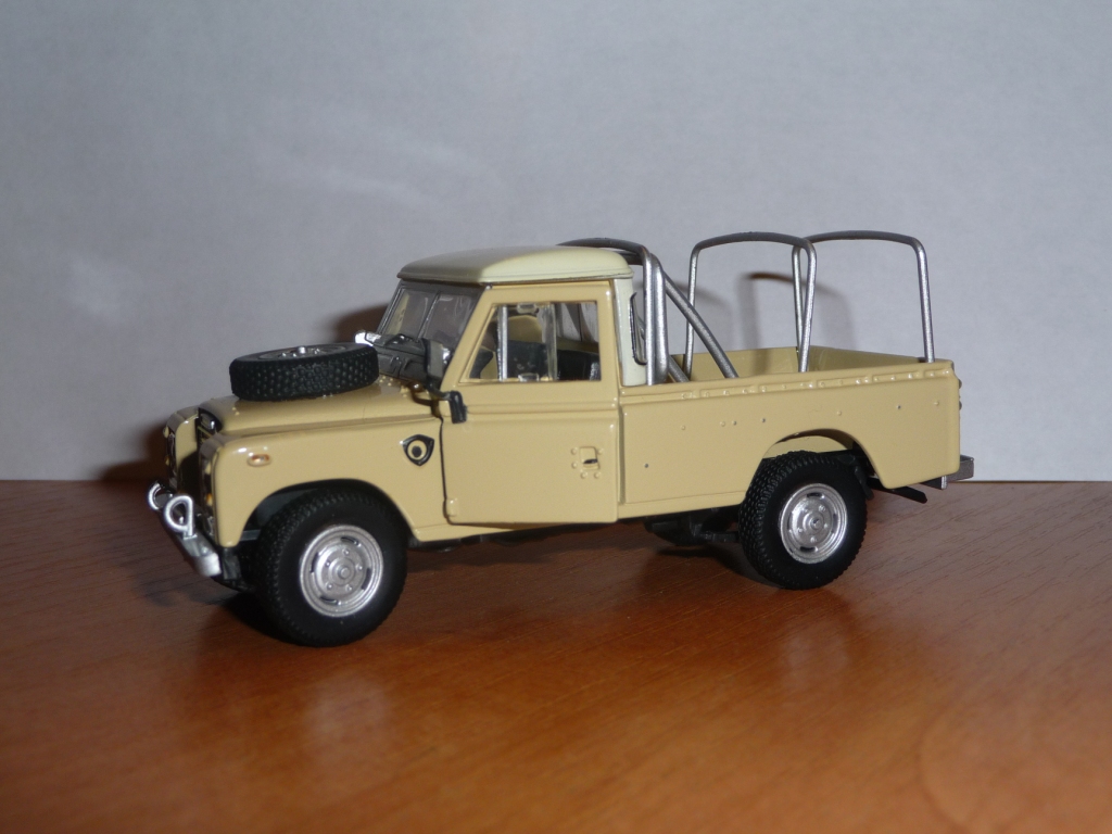 Land Rover S3 109