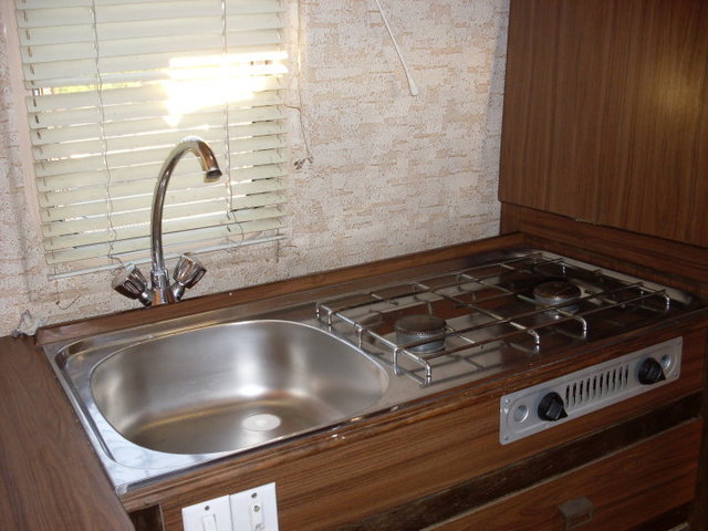 30177_1275150526174_3208474_n