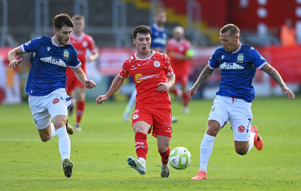 Linfield vs Shelbourne, 01h45 ngày 17/07