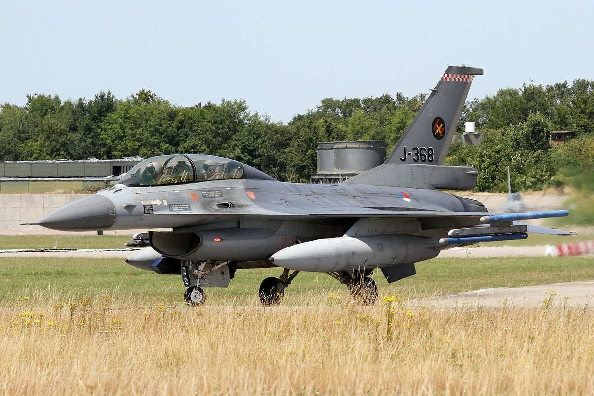 019_F-16BM_KLu_J-368_312 sq
