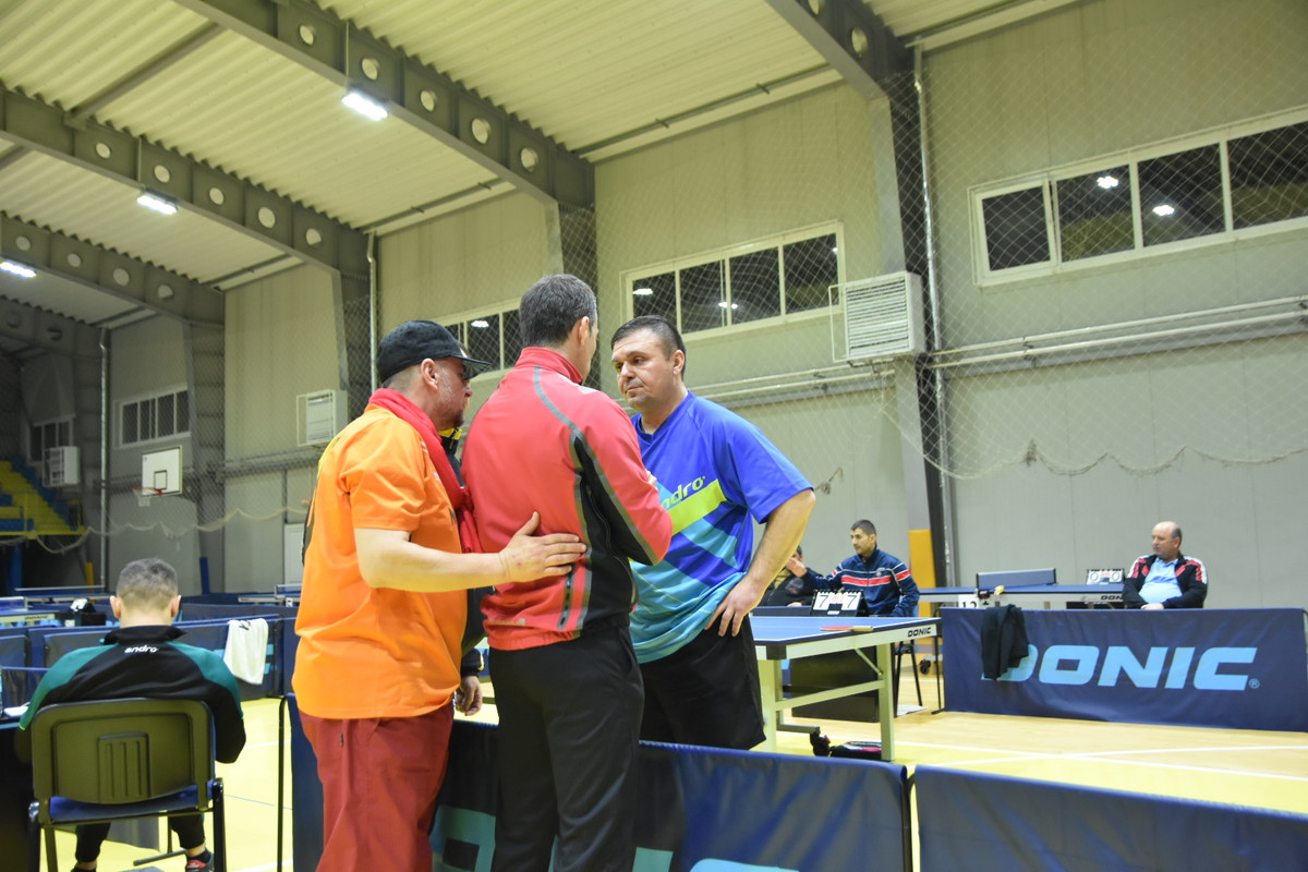 3E64F013-4E35-401E-B492-006C92973B16