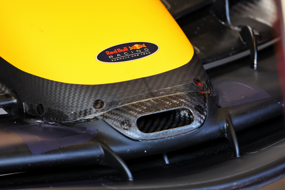 [Imagen: f1-test-barcellona-gallery-day1-303.jpg]