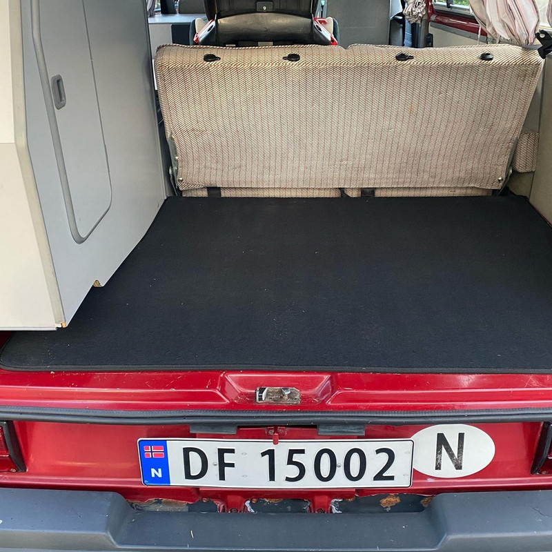 C769A4C5-E923-4009-9E98-2E94898F5283