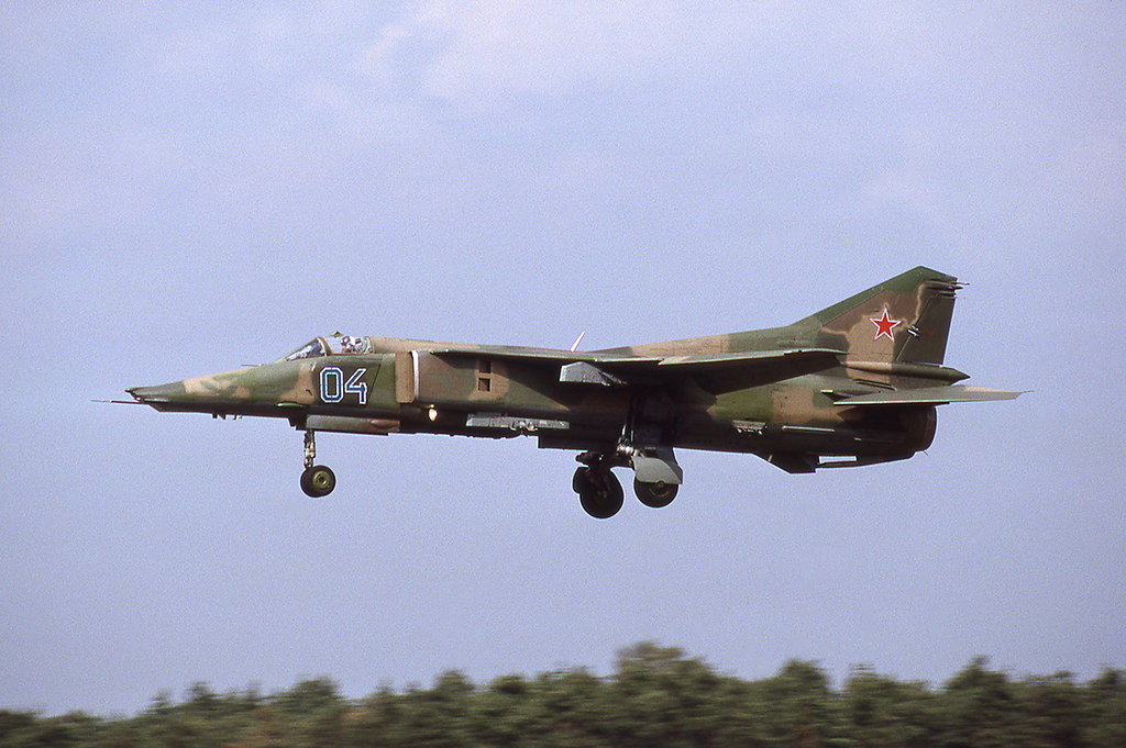 559 APIB Mig-27K 04 Blue_76802625156 [Finsterwalde 8.92]