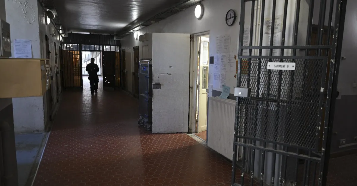 Francia condena tres clanes de red de narcotráfico de América Latina