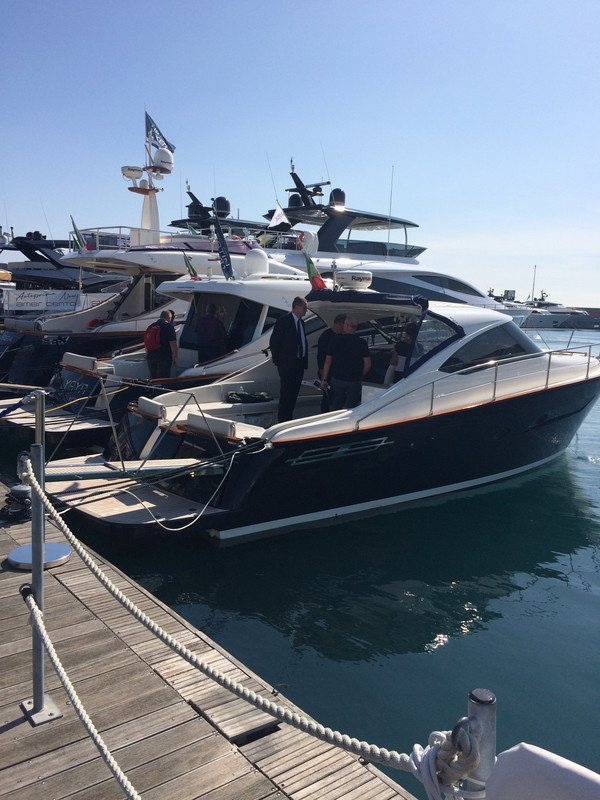 FD3E03AF-37CF-42A8-864A-A7ECC95C72F6