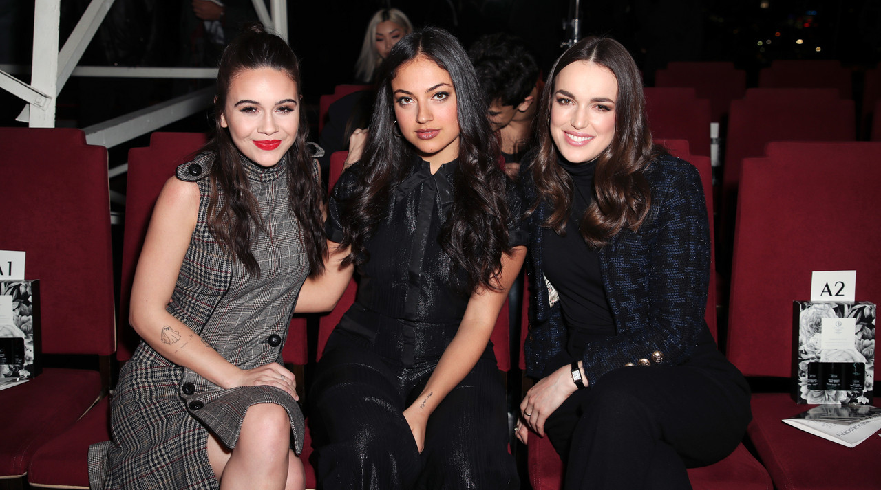 bea-miller-wolk-morais-collection-6-fashion-show-los-angeles-jan