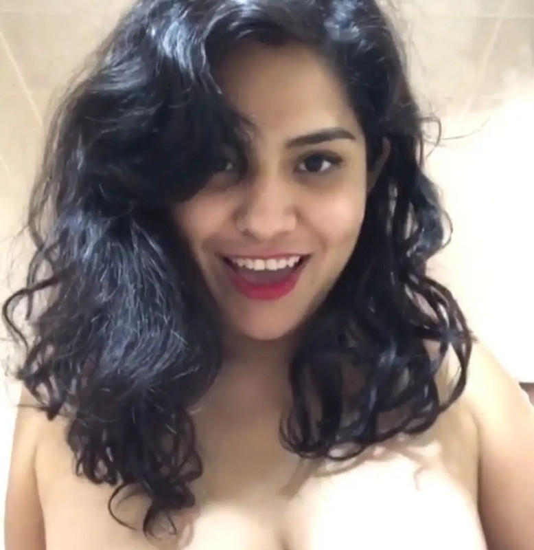Beautifull Hot instagram model nude video collection