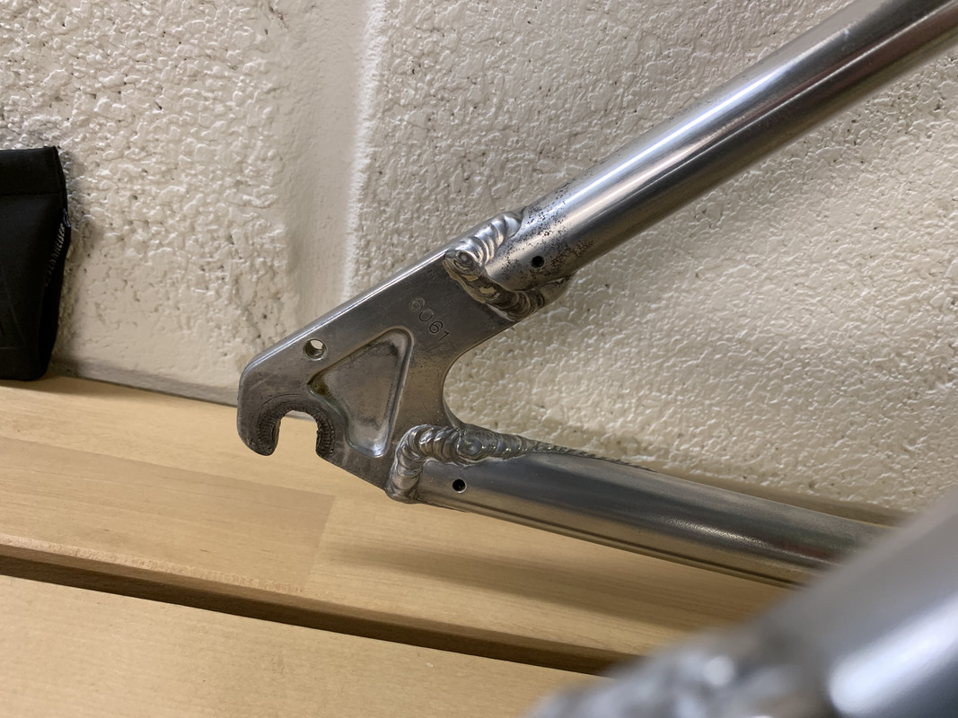 D52F2156-4F01-41DB-9A32-D5407EA94024