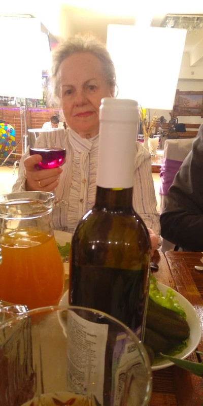 В ресторане 2