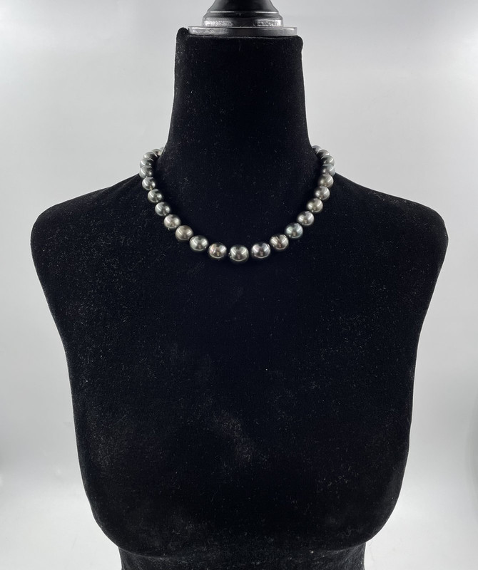 TAHITIAN PEARL NECKLACE 33 PEARLS 11-14 MM